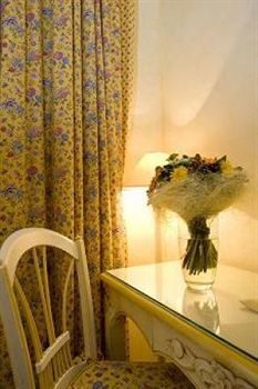 And Restaurant L Arena Hotel