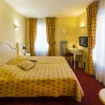 Hotel And Restaurant L Arena