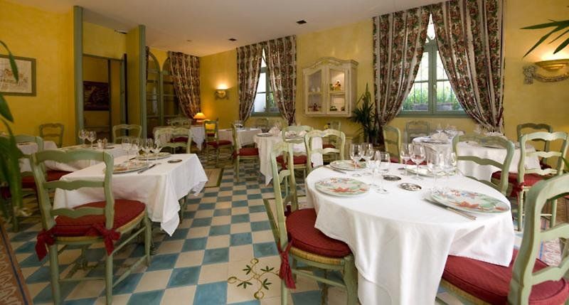 Hotel And Restaurant L Arena 4*