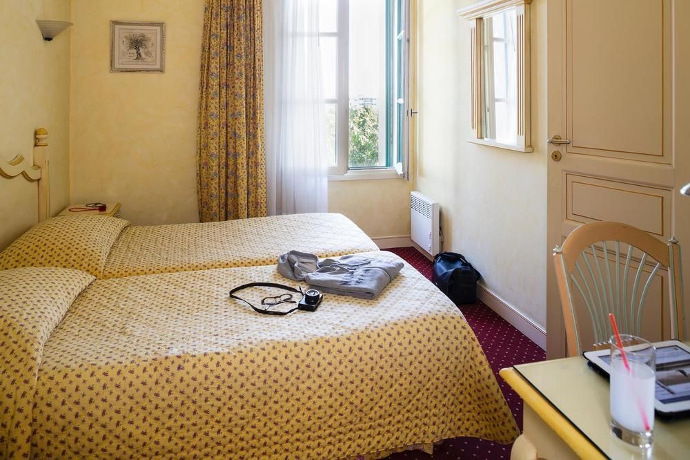 Hotel And Restaurant L Arena 4*