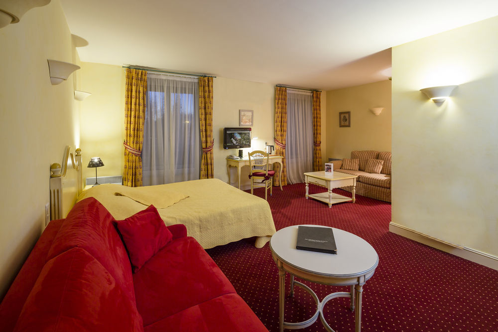 Hotel And Restaurant L Arena